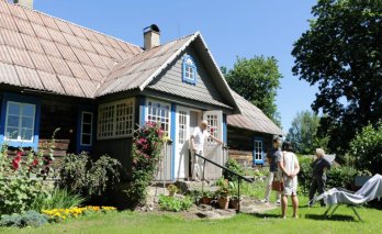Poeto Fausto Kiršos sodyba Senadvario kaime